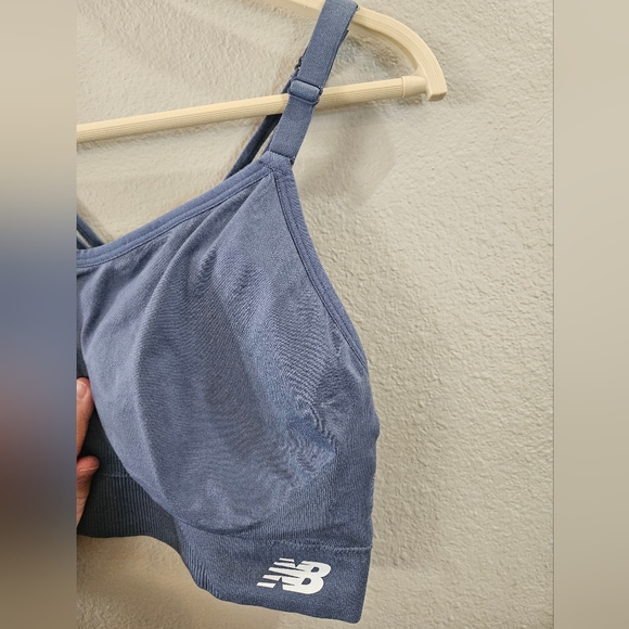 New Balance sportsbras XL- lot of 2 - Picture 8 of 8
